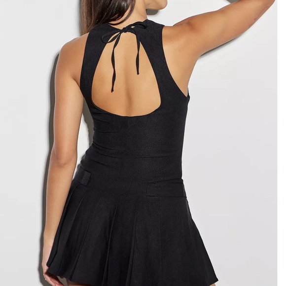 Brand new urban outfitters pleated dress with open back - Picture 4 of 4